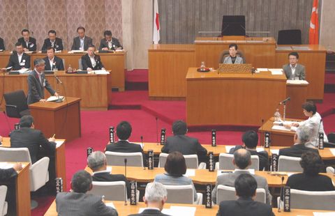 131008神山議場