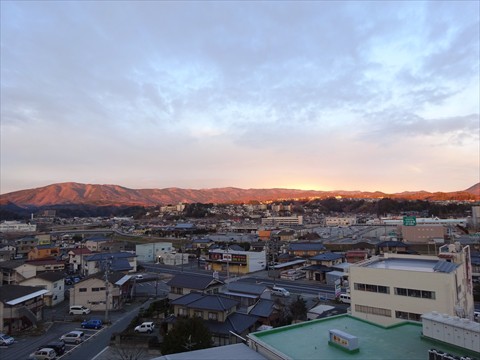 160120朝日に照る山_R